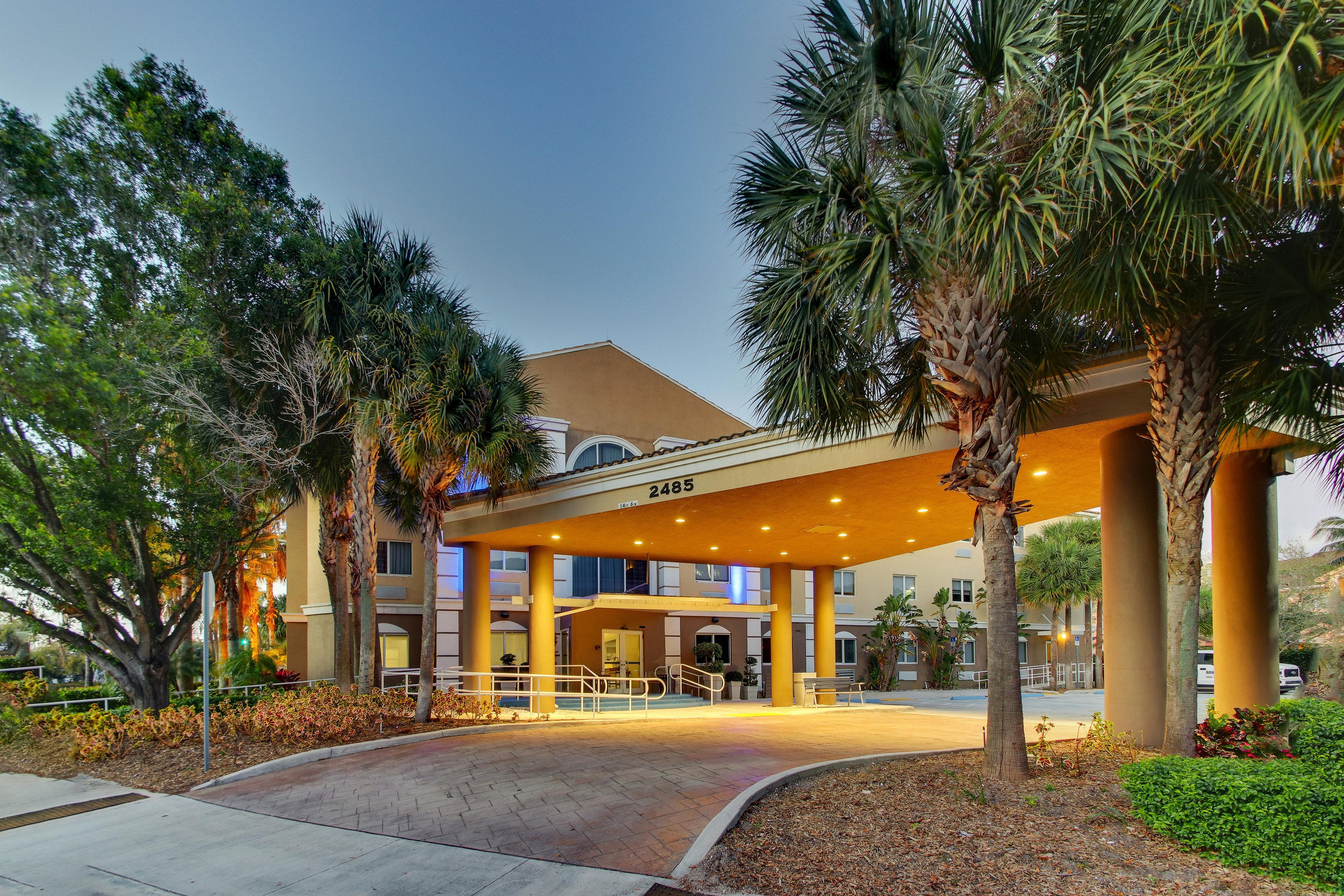 Holiday Inn Express West Palm Beach Metrocentre By Ihg Exterior foto